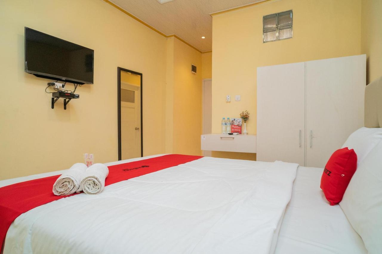Reddoorz Plus Syariah Near Pasar Turi Surabaia Exterior foto